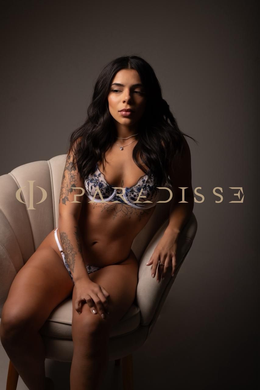 Escorts VIP Paradisse - Livia